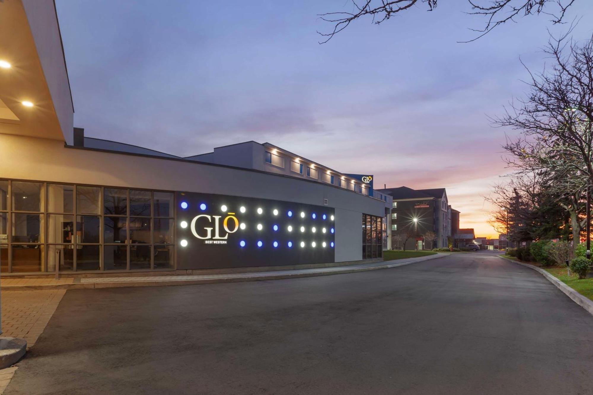 Glo Best Western Mississauga Corporate Centre Exterior photo